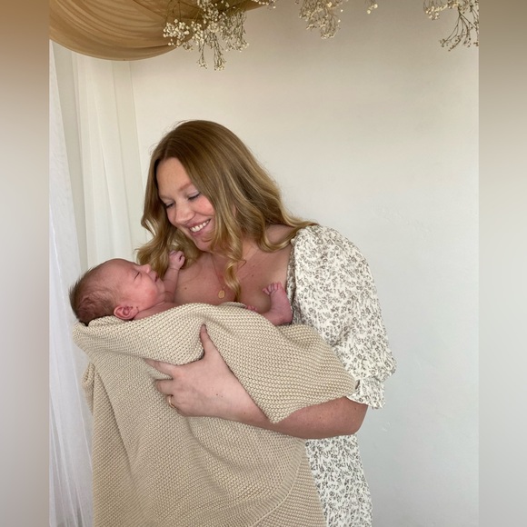 Meet your Posher, Brenda - Picture 2 of 5